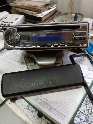 Toca cd mp3  kewood 