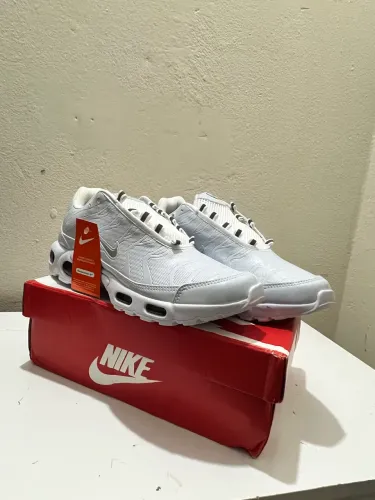 ? NIKE AIR PLUS TN BRANCO ? TAMANHO 42