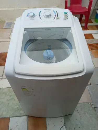 Vendo máquina de lavar roupa Eletrolux 10kg