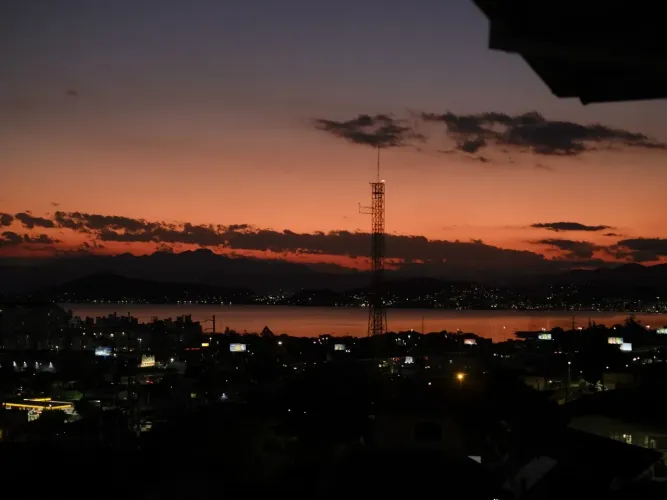 Apto em Capoeiras, Ótima localização.