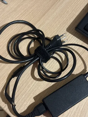 Fonte Original Dell para Notebook - Em Ótimo Estado