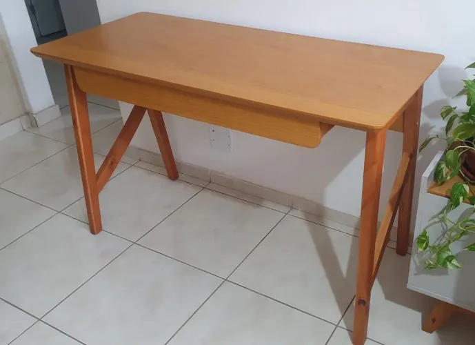 Mesa para Computador e Home Office - Escrivaninha