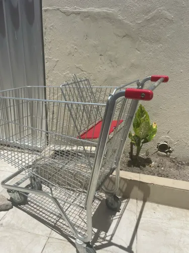 Vendo carinho de supermercado 