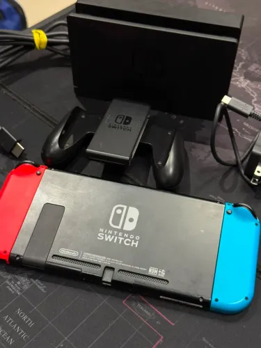 Nintendo switch v2 com jogo mario