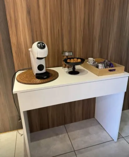 Aparador cafezinho