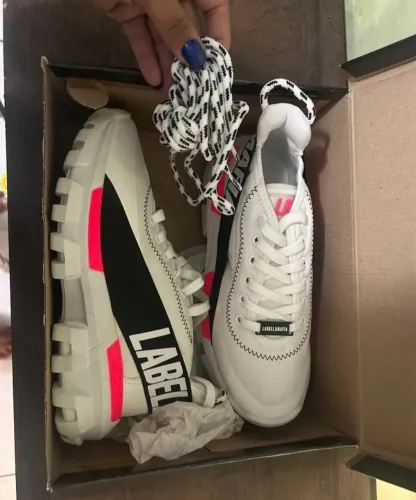 Vendo tenis labellamafia original
