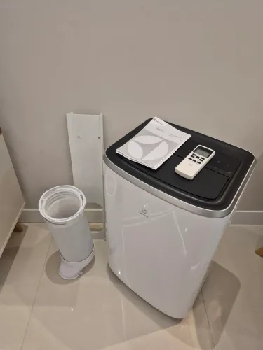 Ar condicionado portátil Electrolux 12000 FRIO 127V