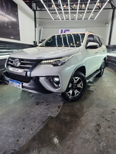 Toyota Hilux SW4 SRX 4X4 2.8 TDI 16V Dies. Aut. 2019