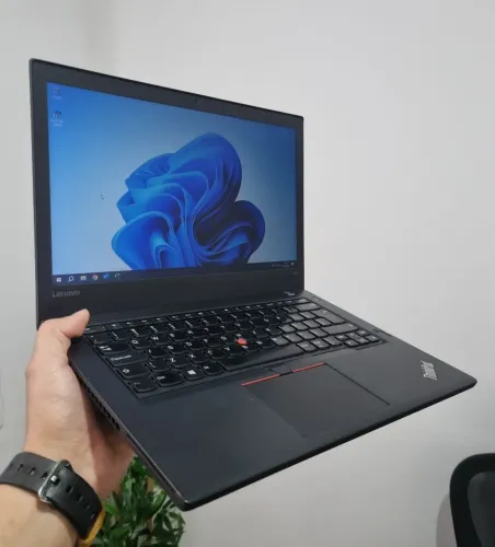 Notebook Lenovo Core i5-7ªGer, 4GB de RAM, 256GB SSD