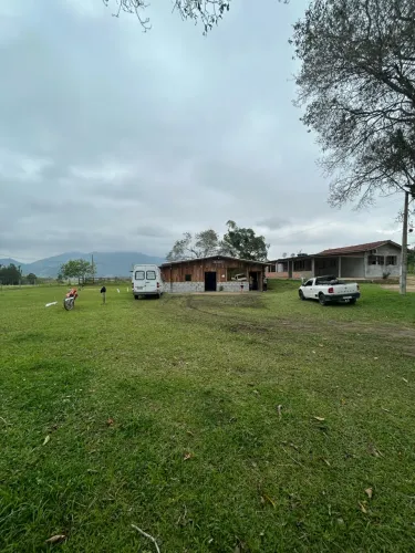 VENDE-SE SÍTIO