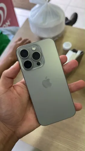 IPHONE 15 PRO SEMI NOVO