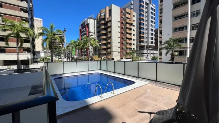 alugo apartamento localizado em ponta verde