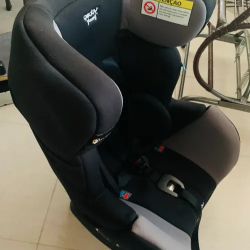 Cadeirinha automóvel infantil