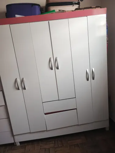 Guarda roupa infantil
