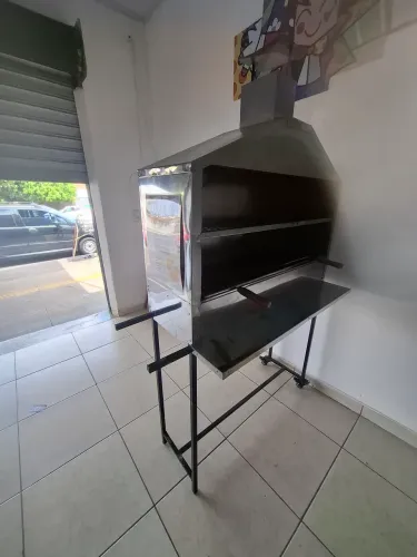 Churrasqueira inox - 1 mes de uso