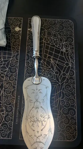 Vendo espátula antiga francesa com banho de prata