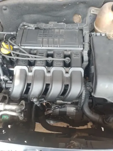 Motor 1.0 16v clio 2003