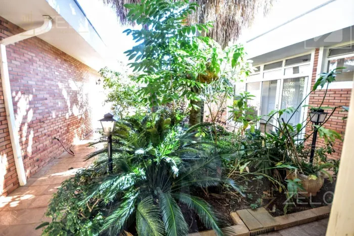 CASA RESIDENCIAL em Campinas - São Paulo, Parque Taquaral