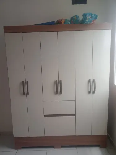 Guarda roupa novo