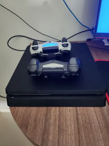 PS4 SLIM 1TB COM MUITOS JOGOS