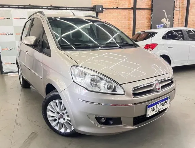 Fiat Idea Essence 1.6 Flex 16V 5P 2014