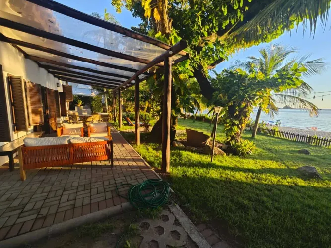 Casa a venda em Toque Toque Pequeno Frente ao Mar.