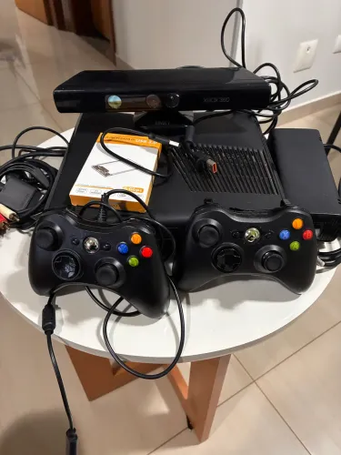 Xbox 360 + Kinect + HD500gb