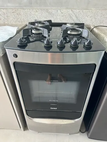 Fogão cônsul com forno e tampão de vidro