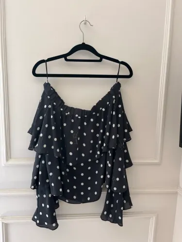 Blusa ombro a ombro poá Lança Perfume