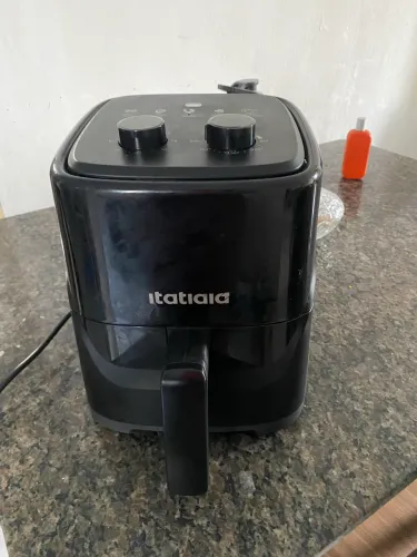 Vendo Air fryer nova (só fiz tirar da caixa) , 3 meses de comprado