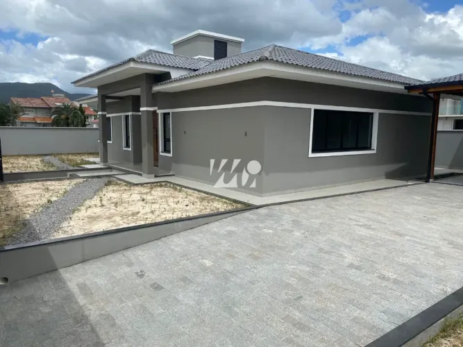Casa 3 Quartos com 2 Suítes e 200m² - Santo Amaro - imv
