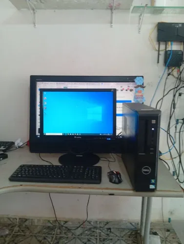 Vende se Pc completo Pentium 8gb memória HD 500gb trecado e mause monitor 20 polegadas
