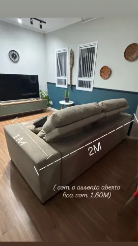 Sofá retrátil cinza suede 
