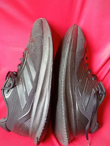 Tênis Adidas Runfalcon 5 unissex - Preto, tamanho 41,para corridas urbanas.