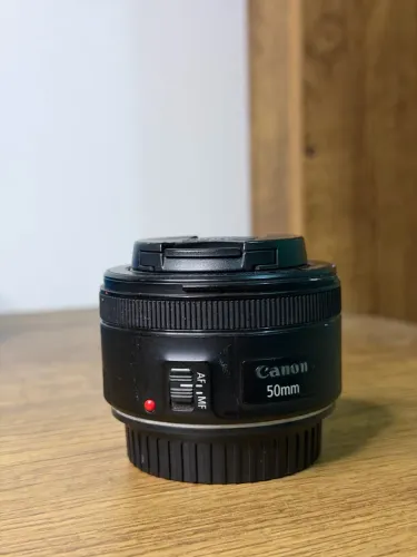 Lente Canon Ef 50mm F/1.8 Stm Cor Preto Canon Ef Preto