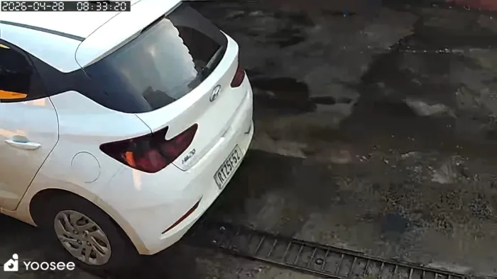 Vendo Hb 20. Muito novo.