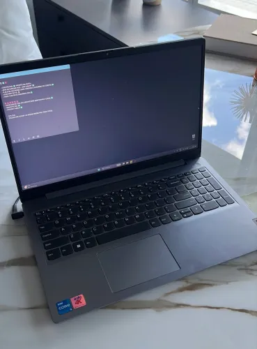 Lenovo IdeaPad 3 i5 11ª Geração | 24GB RAM | SSD 500GB