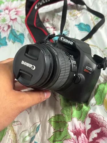 Canon EOS Rebel Kit T7 18-55mm II DSLR cor preto