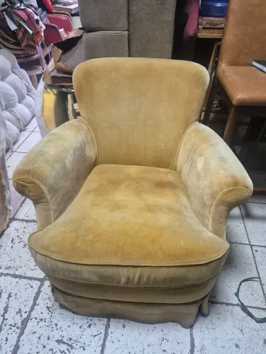 Poltrona minghon antiga mola