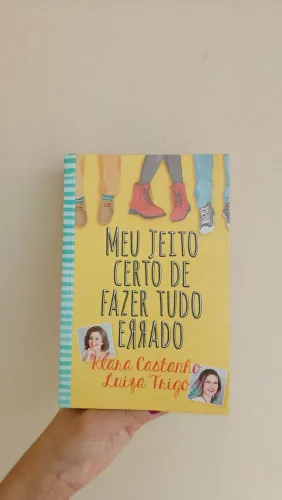 Livro juvenil "Meu jeito certo de fazer tudo errado"