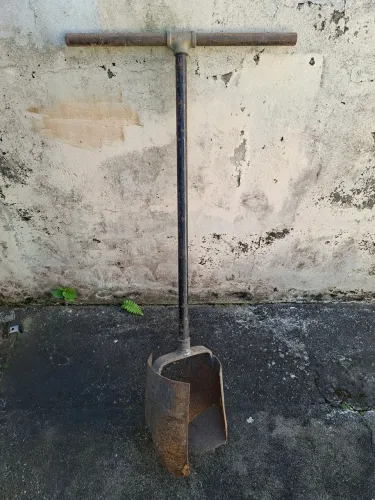 Vendo Broca trado para a furação 30 cm