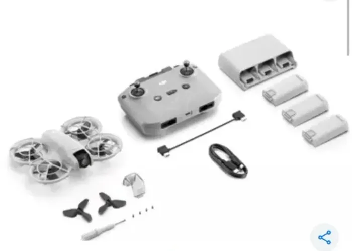 DJI Neo Fly More Combo (completo)