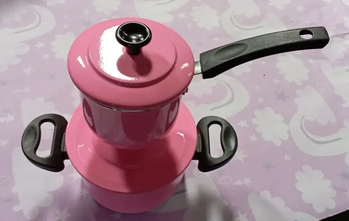 Vende-se máquinas e equipamentos pra fabricação de utensílios domésticos em alumínio