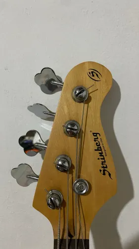 Baixo Strinberg 4 cordas
