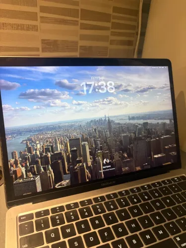 Mac Book Air M1