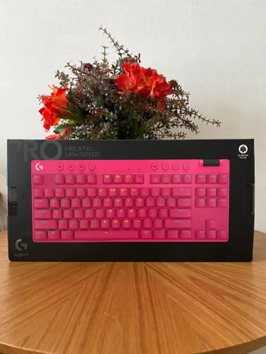 G PRO X TKL ROSA MAGENTA