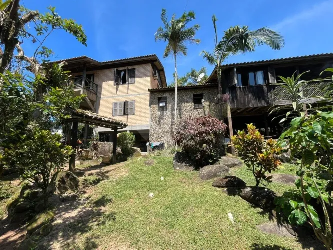 Casa com 6 dormitórios à venda, Praia do Rosa- Ibiraquera-SC
