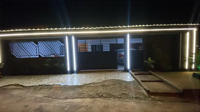 Vende-se Casa com entrada e parcelamento com contrato