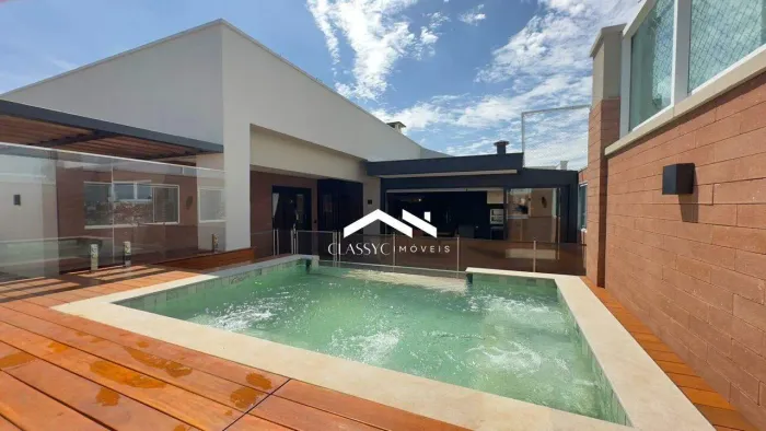 Cobertura duplex 343m² em Lídice, Uberlândia 4 suítes, piscina privativa e aquecida.
