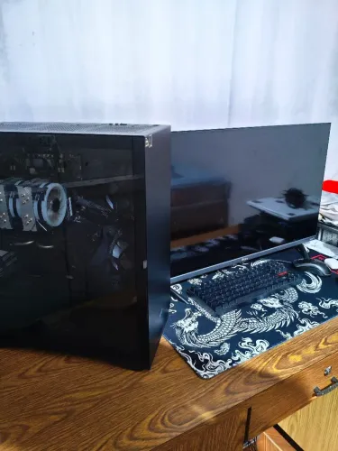 PC PARA JOGOS E ESTUDOS, CONSERVADO.